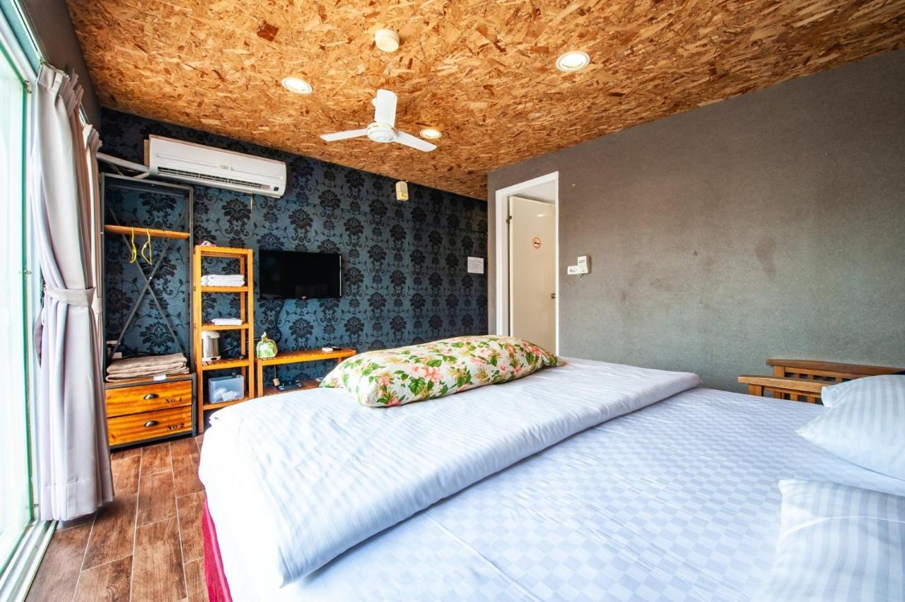 Mahalo B&B Манонг Екстериор снимка